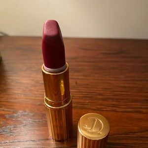 Charlotte Tilbury lipstick in love liberty